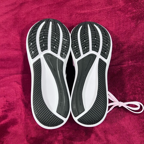 Nike Star Runner 3 color Pink. Size 6.5Y. - Picture 3 of 4